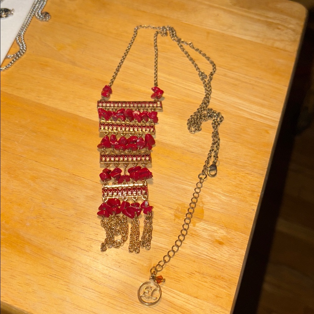 065) Erica Lyons beaded long necklace